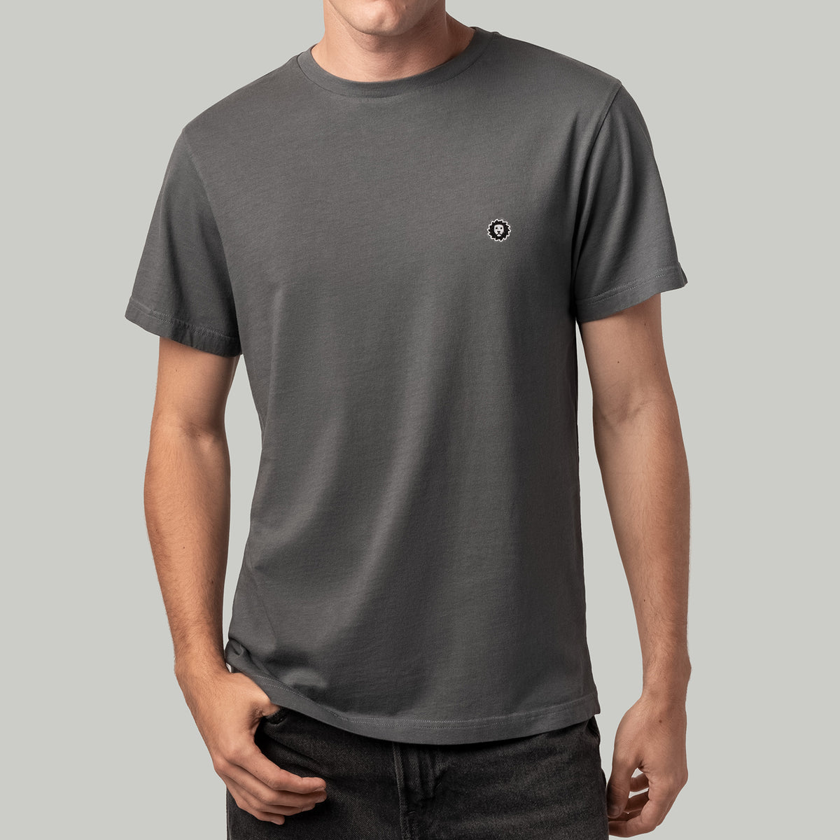 Lion Tee Essentials - Charcoal