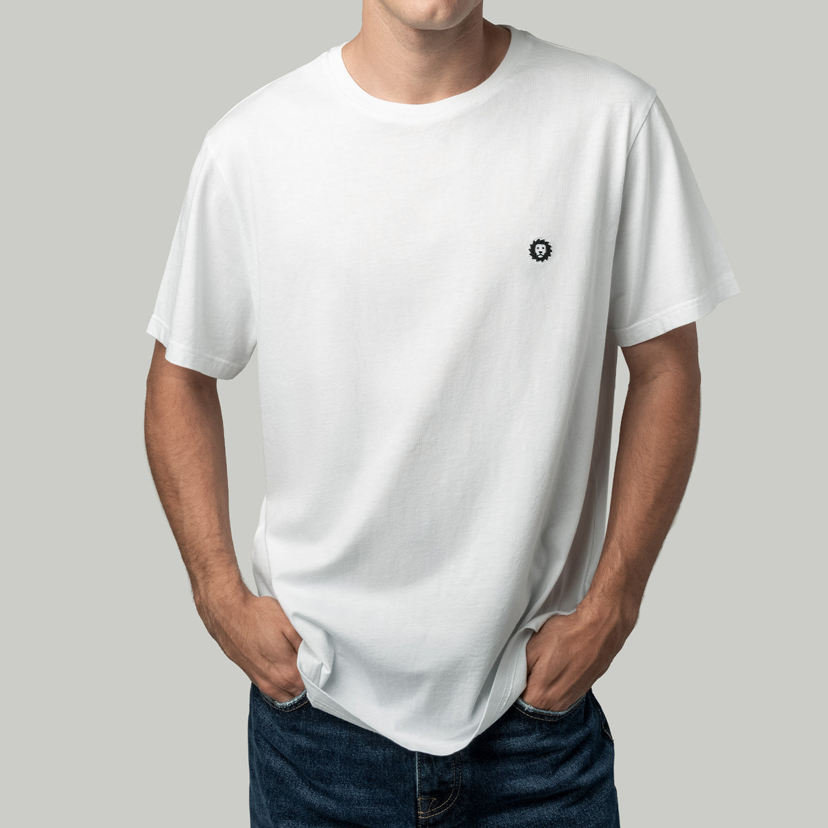 Lion Tee Essentials - White